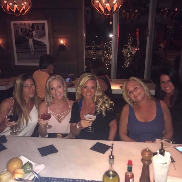 Meet your Posher, Bobbie - Picture 1 of 1